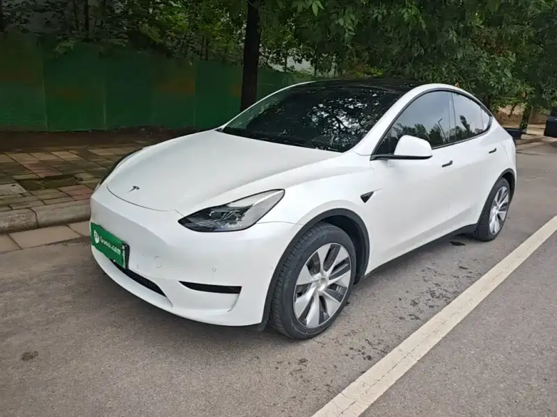 Tesla Model Y, 2023