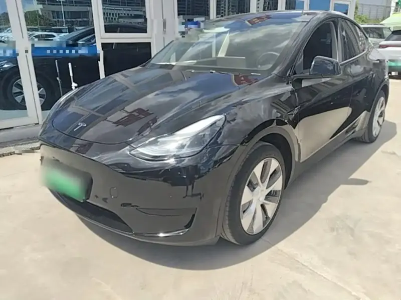 Tesla Model Y, 2023