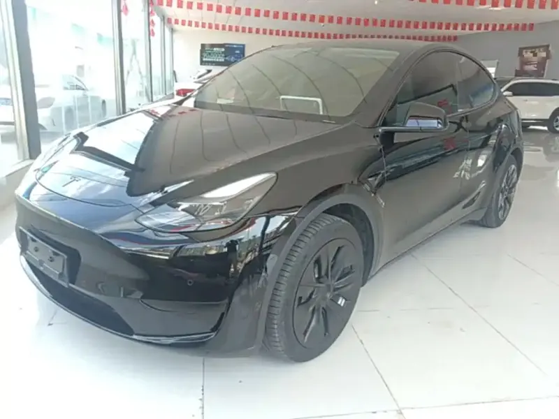 Tesla Model Y, 2023