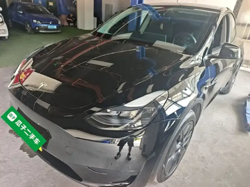 Tesla Model Y, 2023