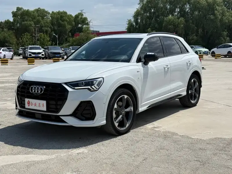 Audi Q3, 2022