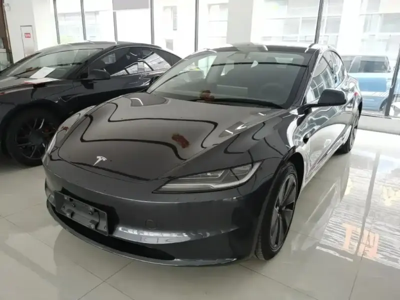 Tesla Model 3, 2024