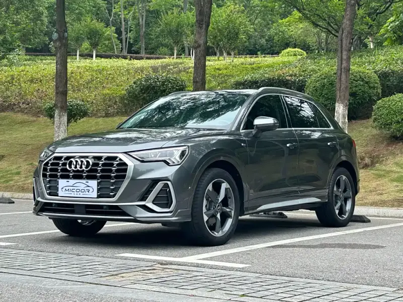 Audi Q3, 2022 — фото 1