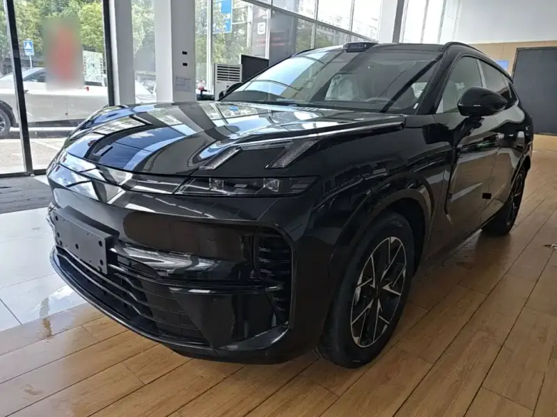 Lynk & Co 08 EM-P, 2026