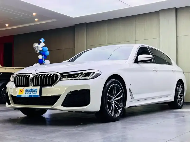 BMW 5 Series, 2022