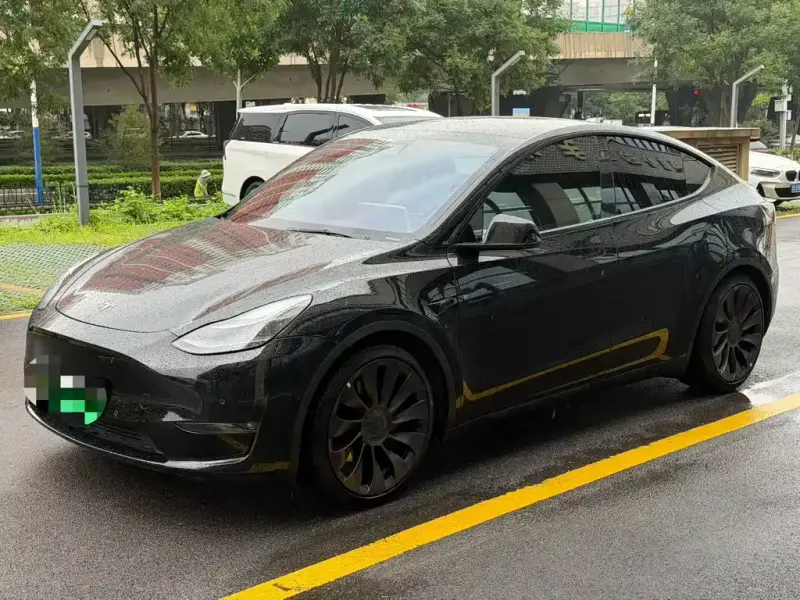 Tesla Model Y, 2023