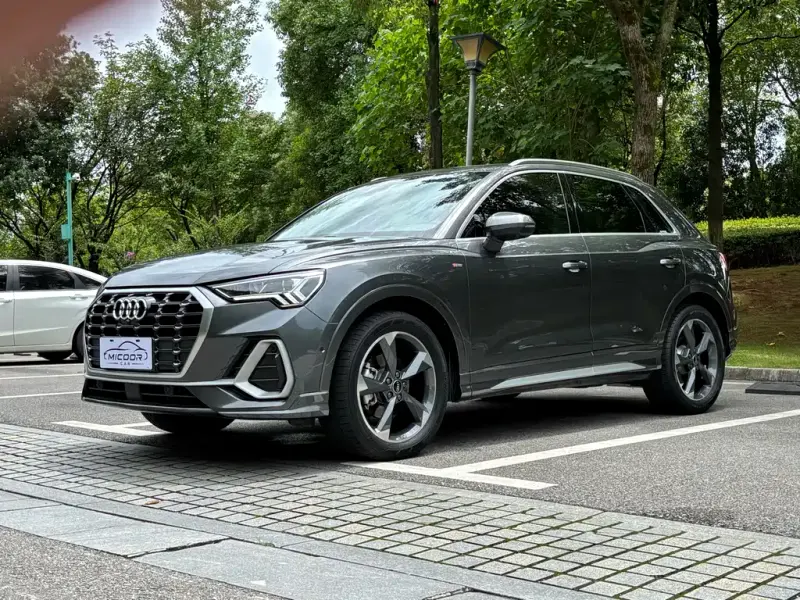 Audi Q3, 2023 — фото 1