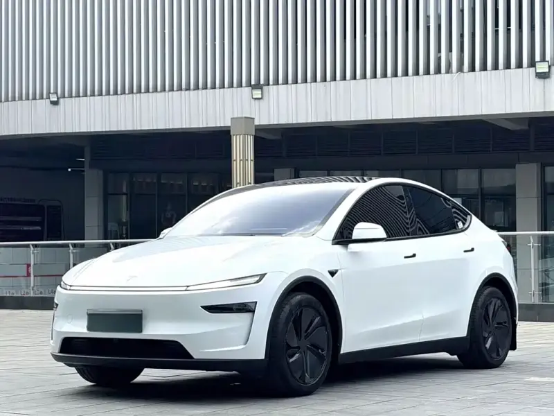 Tesla Model Y, 2026