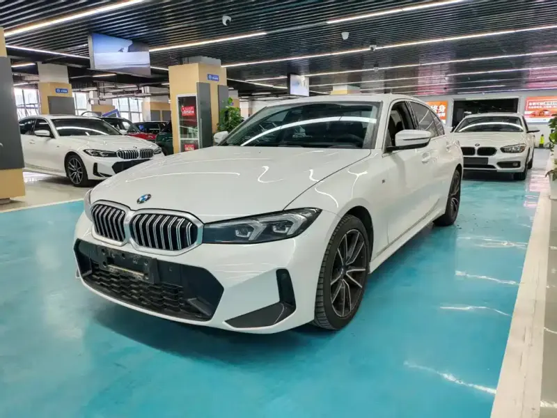 BMW 3 Series, 2023