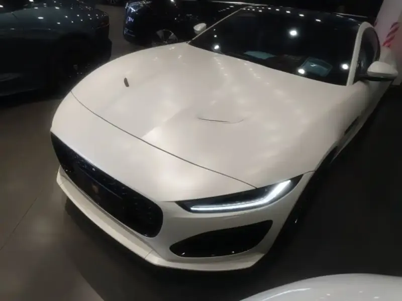 Jaguar F-TYPE, 2024