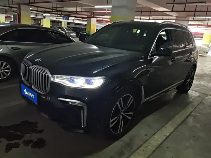 BMW X7, 2021