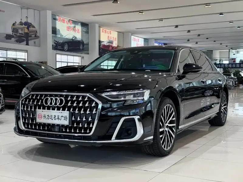 Audi A8, 2022