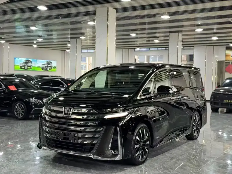 Toyota Vellfire, 2024 — фото 1