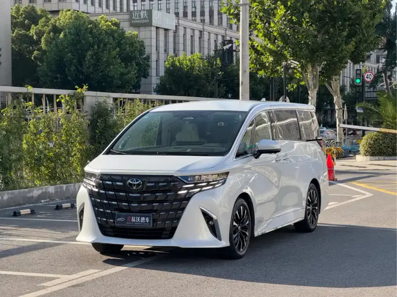 Toyota Alphard, 2023