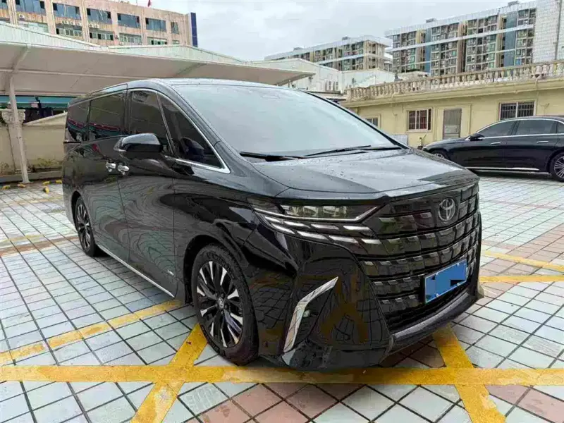 Toyota Alphard, 2025