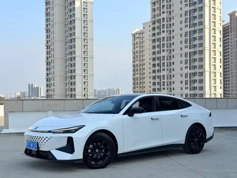 Changan UNI-V, 2025