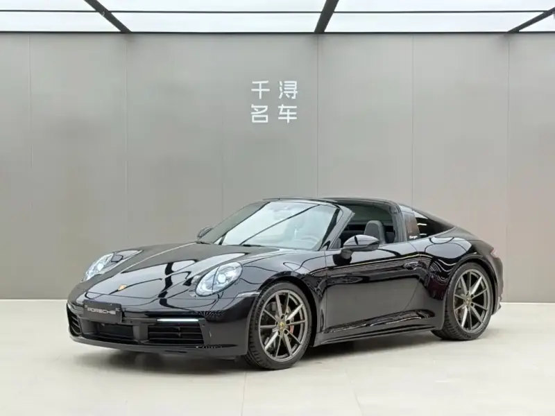 Porsche 911, 2023