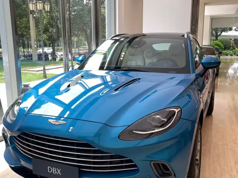 Aston Martin DBX, 2025