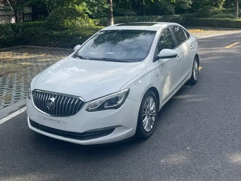 Buick Excelle, 2015