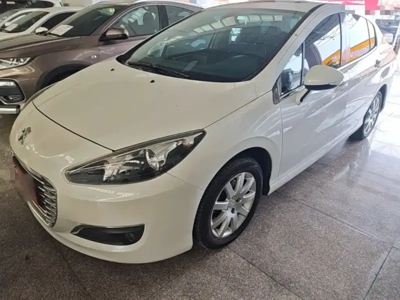 Peugeot 308, 2015