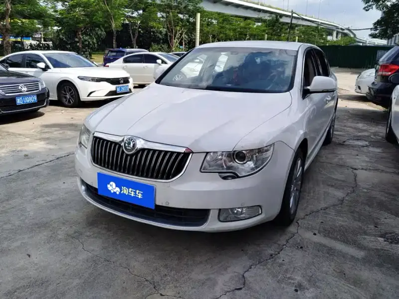 Skoda Superb, 2013