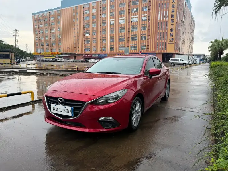 Mazda 3 Axela, 2015