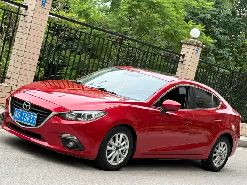 Mazda 3 Axela, 2015