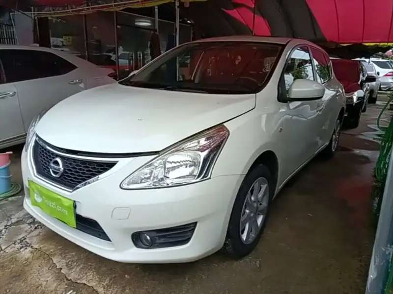 Nissan Tiida, 2015