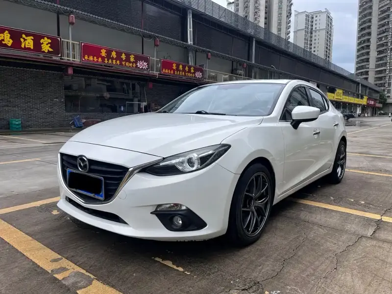 Mazda 3 Axela, 2016
