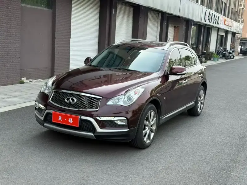 Infiniti QX50, 2015