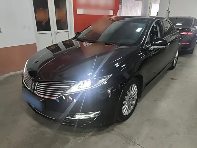 Lincoln MKZ, 2016