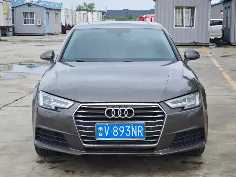 Audi A4L, 2017 — фото 1