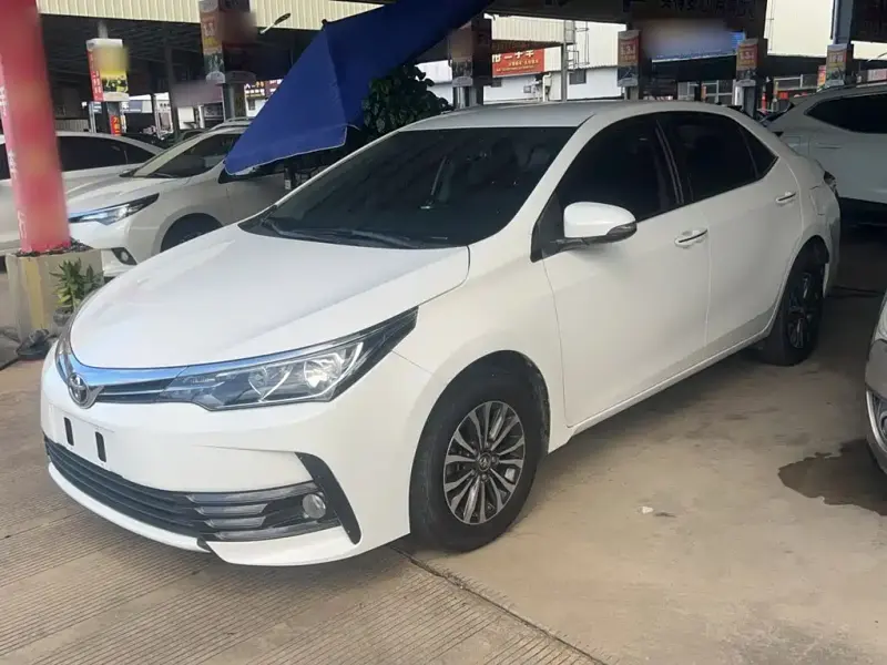 Toyota Corolla, 2018 — фото 1