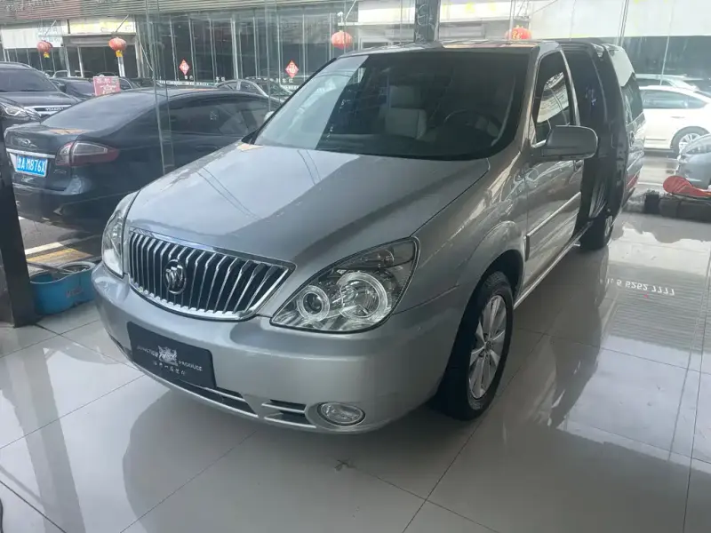 Buick GL8, 2017