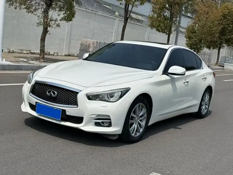 Infiniti Q50, 2014