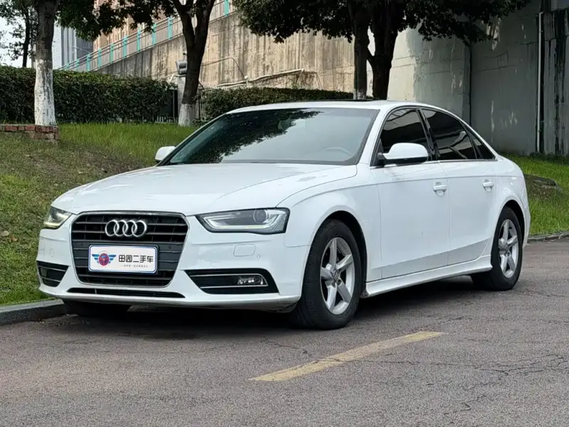 Audi A4L, 2015 — фото 1