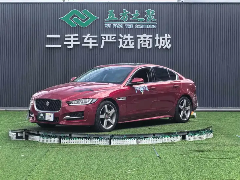 Jaguar XE, 2017