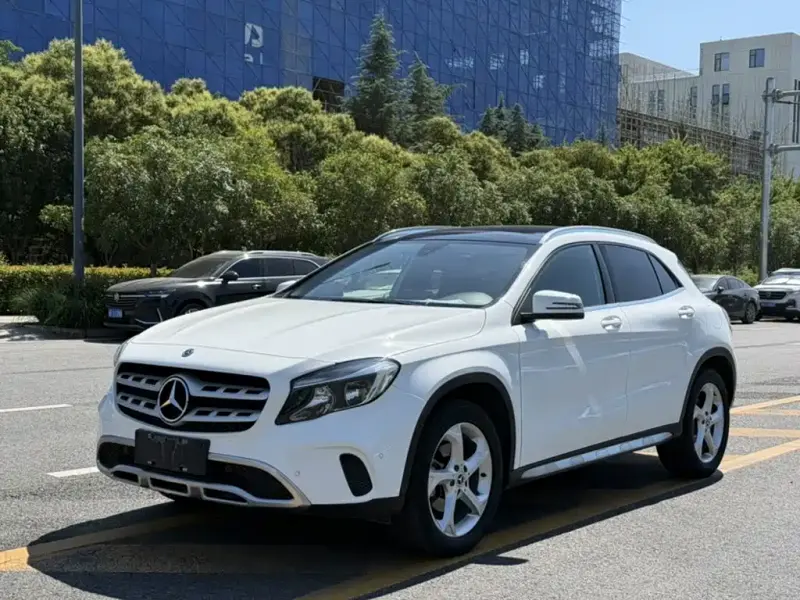 Mercedes-Benz GLA, 2018 — фото 1