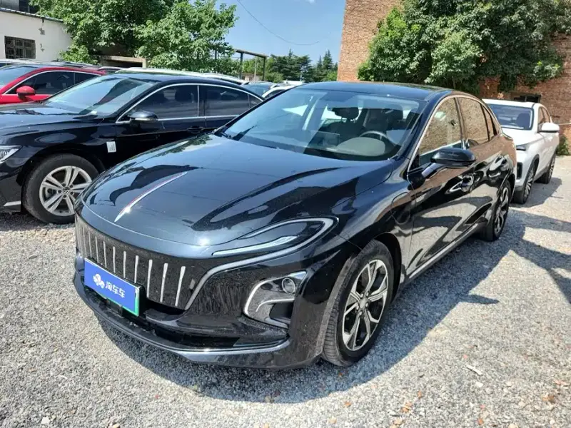 Hongqi E-QM5, 2024