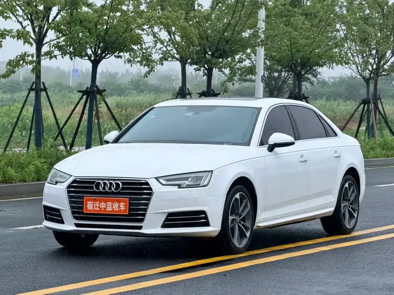 Audi A4L, 2018 — фото 1