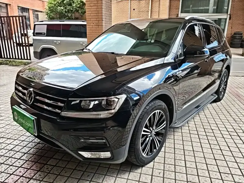 Volkswagen Tiguan L, 2021 — фото 1