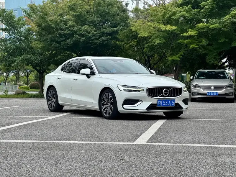 Volvo S60, 2020 — фото 1