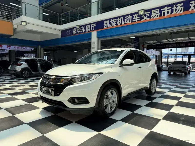Honda Vezel, 2022 — фото 1