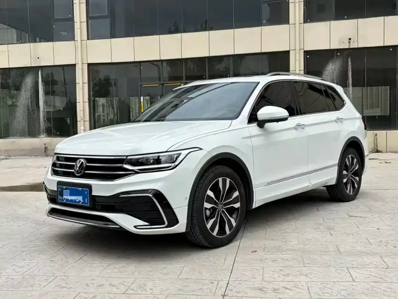Volkswagen Tiguan L, 2024 — фото 1