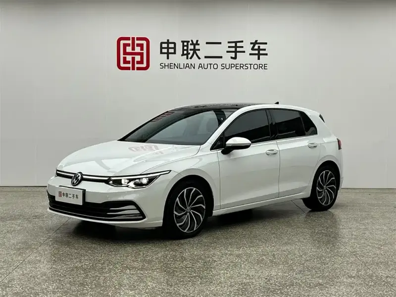 Volkswagen Golf, 2023