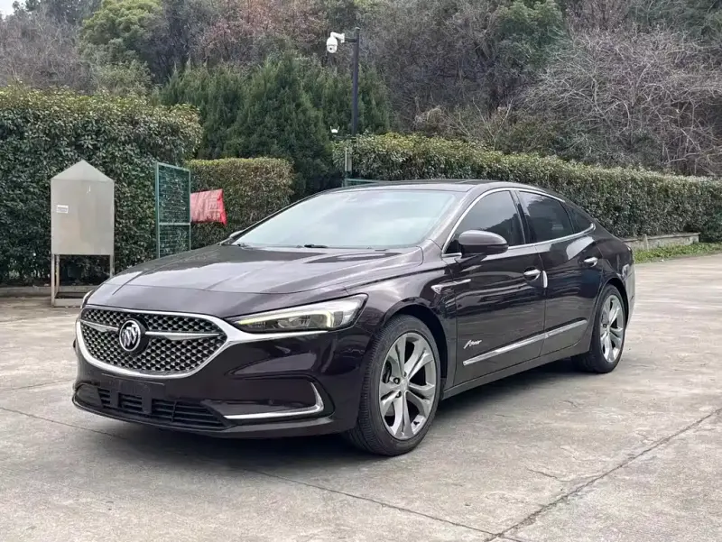 Buick LaCrosse, 2022 — фото 1