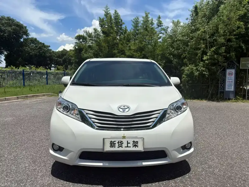 Toyota Sienna, 2018