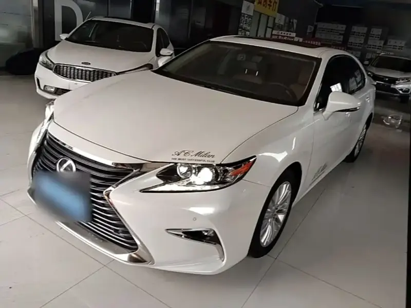 Lexus ES, 2017