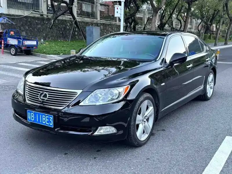 Lexus LS, 2008