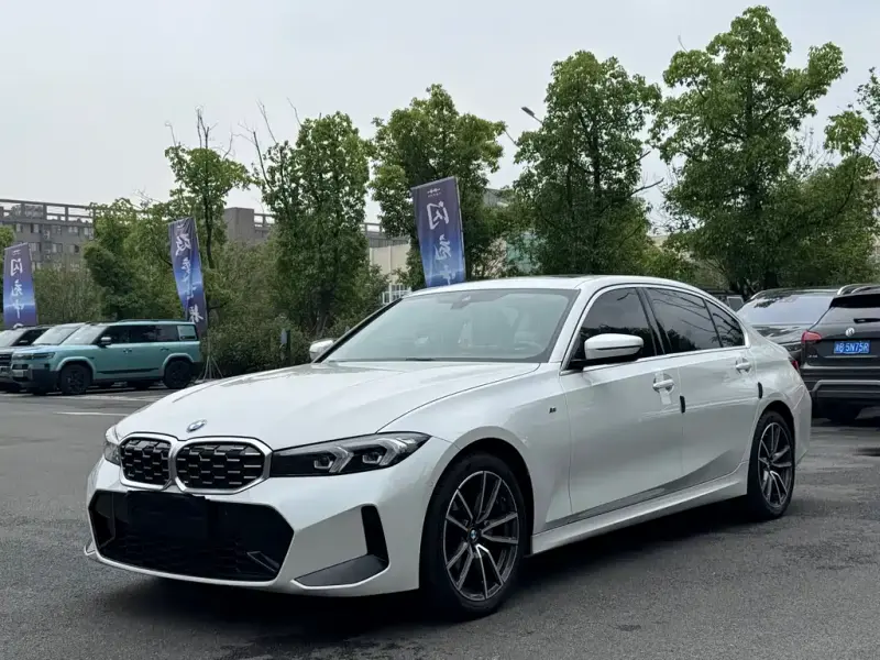 BMW 3 Series, 2023
